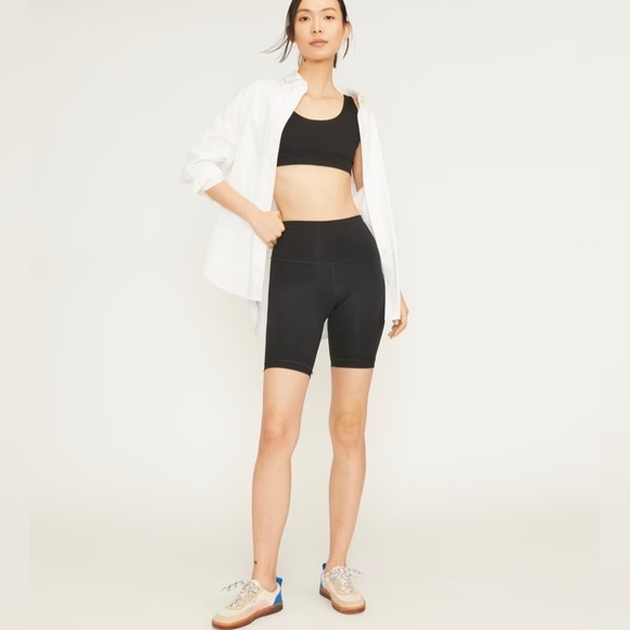 Everlane Pants - Everlane The perform bike shorts size Large Black new with tag